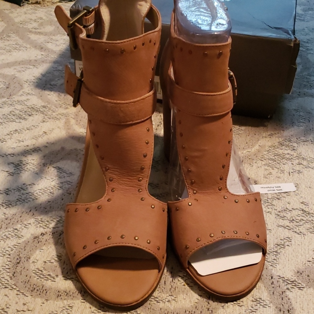 Brand new-Vince Camuto Sandals - Picture 2 of 8
